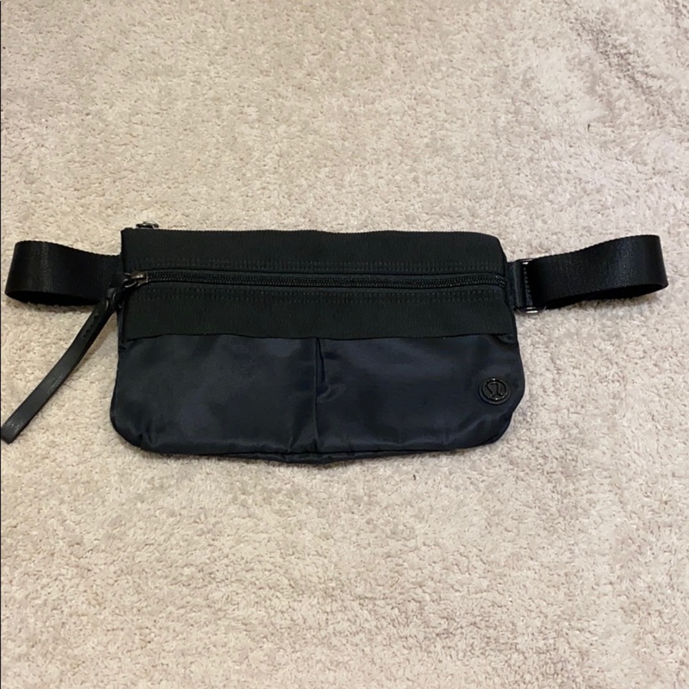 Lululemon bag